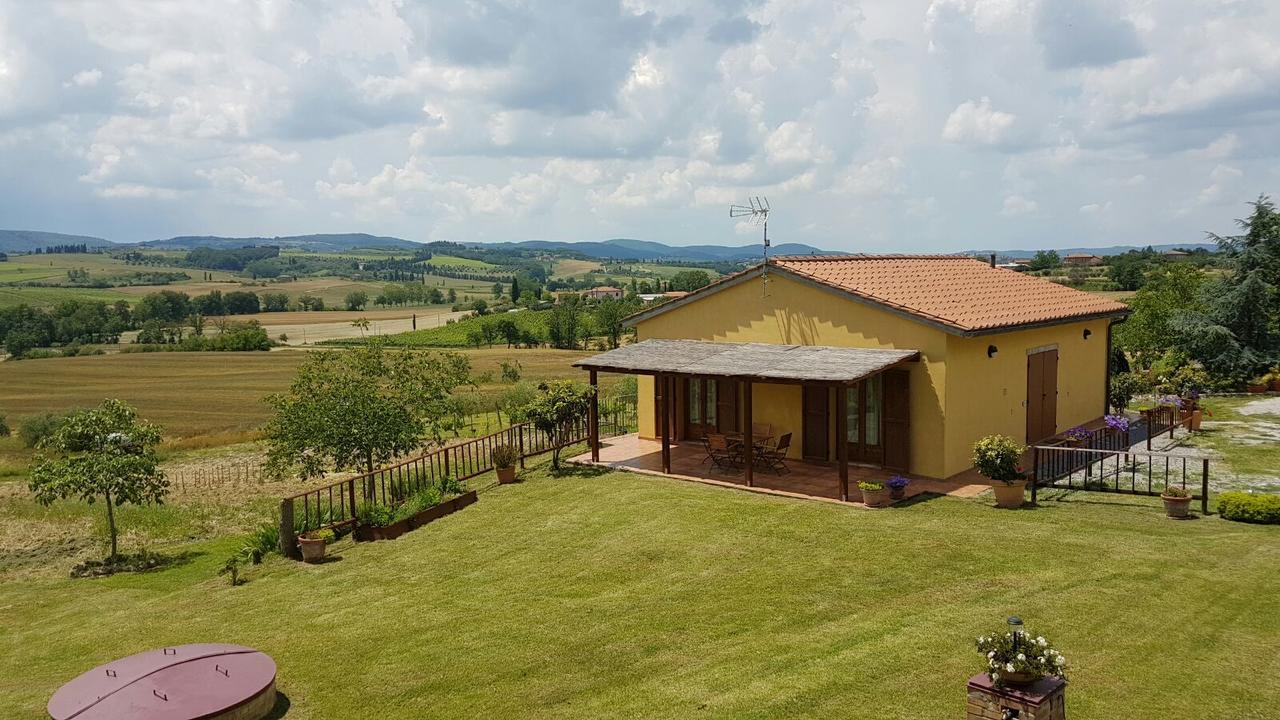 アッバディーア・ディ・モンテプルチャーノ Casina Di Pacinaヴィラ エクステリア 写真